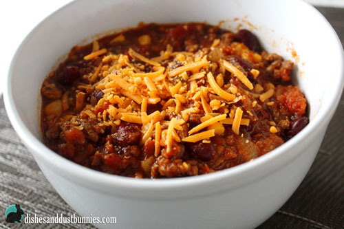 Hearty Slow Cooker Chili - Dishes and Dust Bunnies
