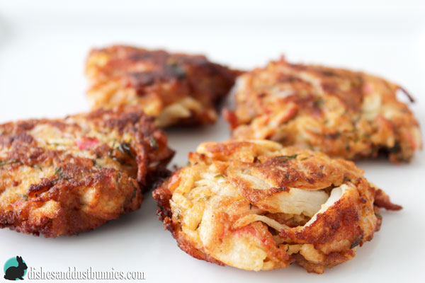 Easy Homemade Crab Cakes from Dishes & Dust Bunnies