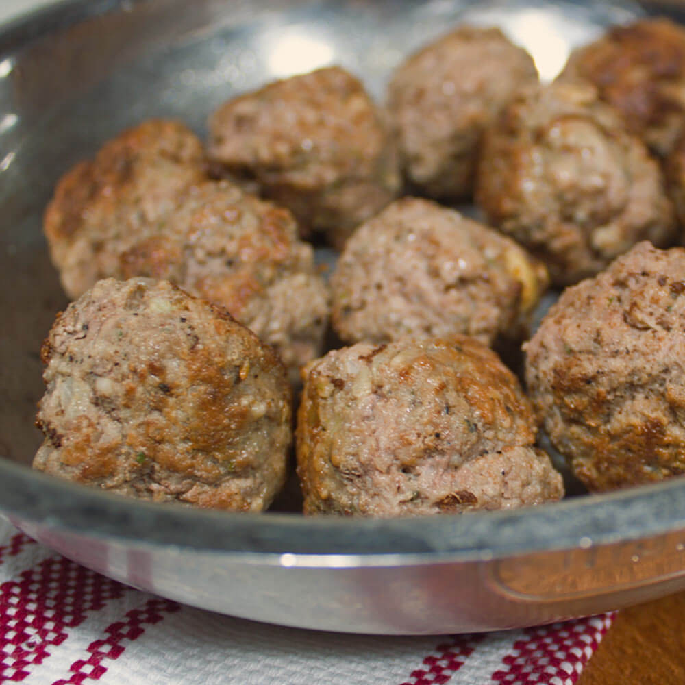 The perfect Basic Meatball Recipe from Dishes & Dust Bunnies