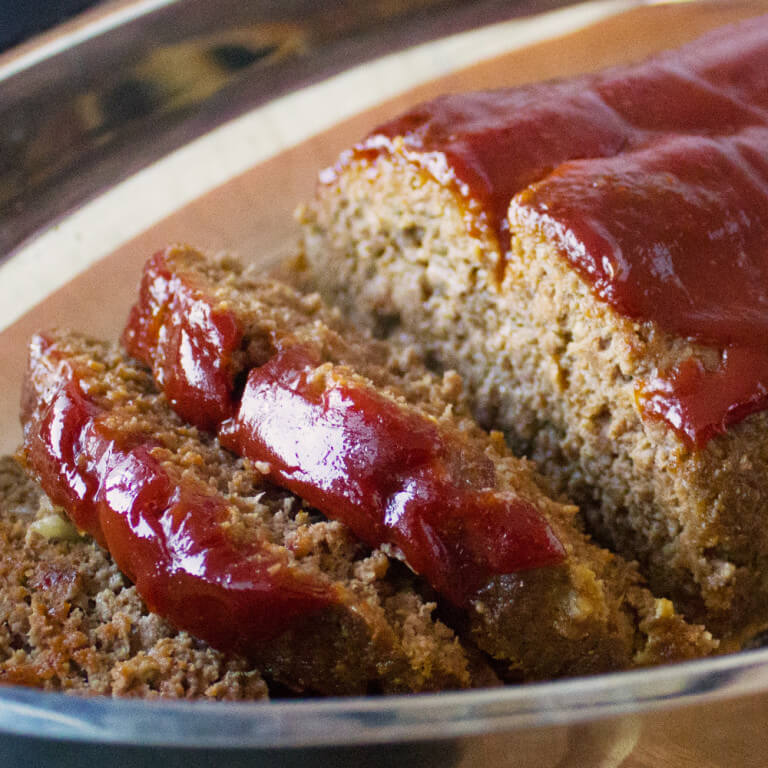 Classic Meatloaf Recipe from dishesanddustbunnies.com