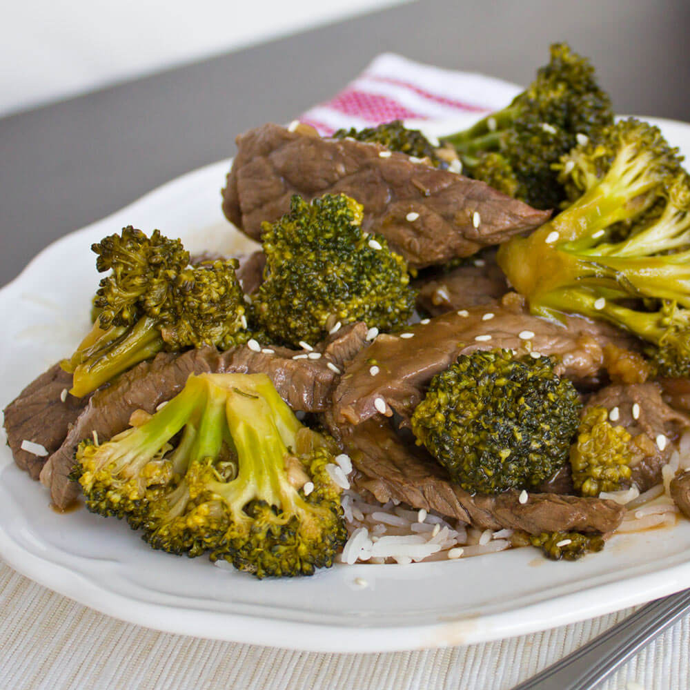 Restaurant Style Beef and Broccoli from dishesanddustbunnies.com