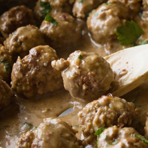 Swedish Meatballs Recipe from dishesanddustbunnies.com