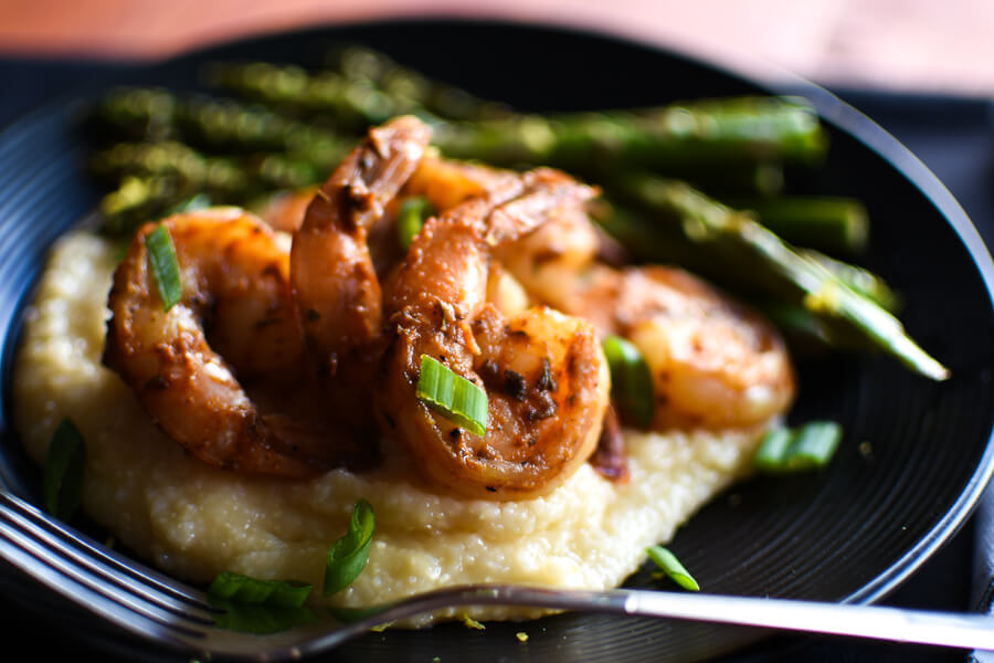Skinny Cajun-Style Shrimp and Grits from The Foodie and the Fix
