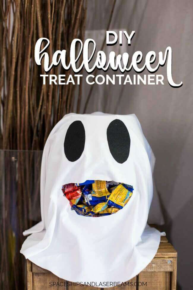 DIY Halloween Treat Container from Spaceships and Laser Beams