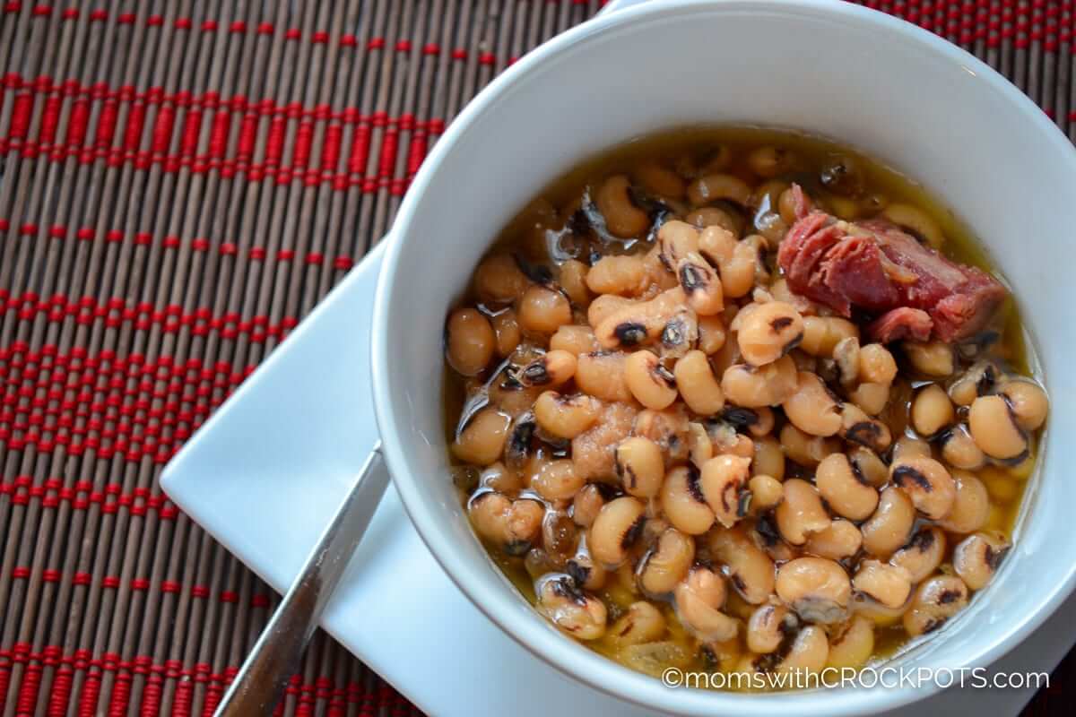 Crock Pot Black Eyed Peas from Moms with Crock Pots