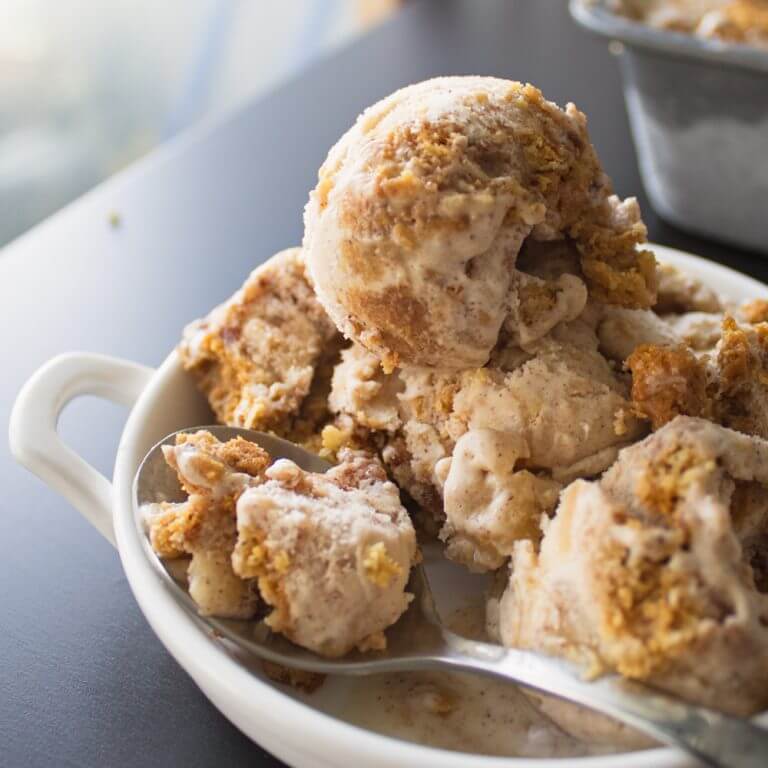 Homemade Apple Crisp Ice Cream