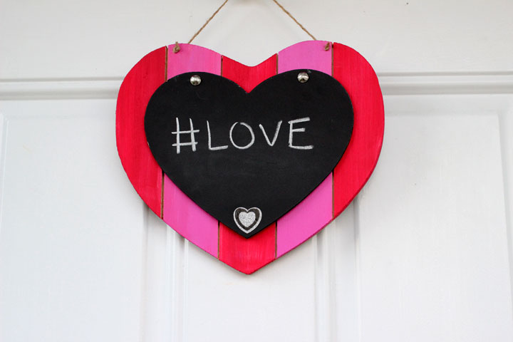 Valentine's Day Chalkboard Decoration from Pretty in Pigment