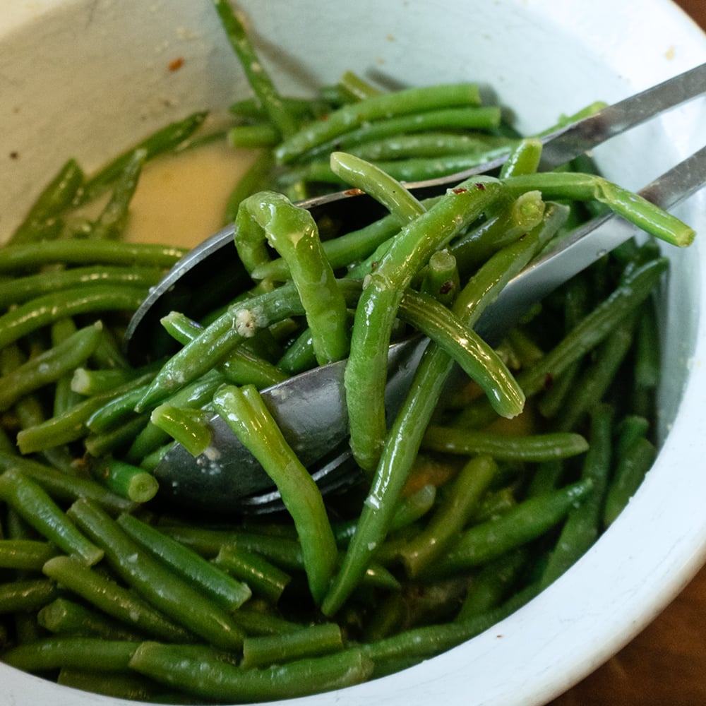 Easy Garlic Butter Green Beans (Fresh or Frozen)